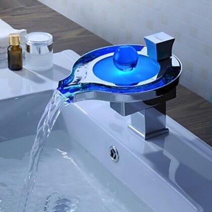 Светодиодный смеситель-водопад для ванно