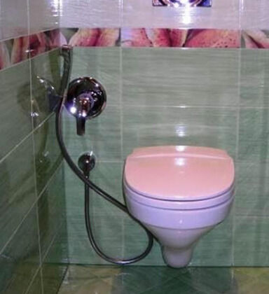 Универсальный гигиенический душ с подвесным унитазом